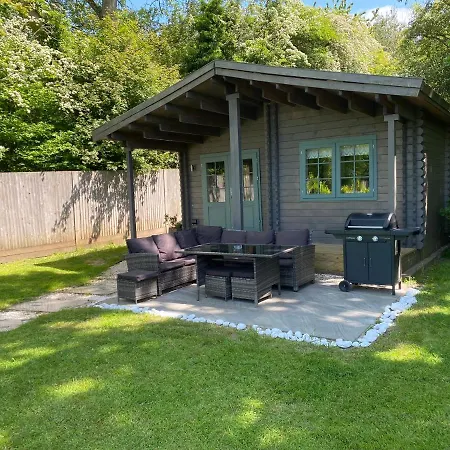Lodge The Secret & Hideaway Caravan