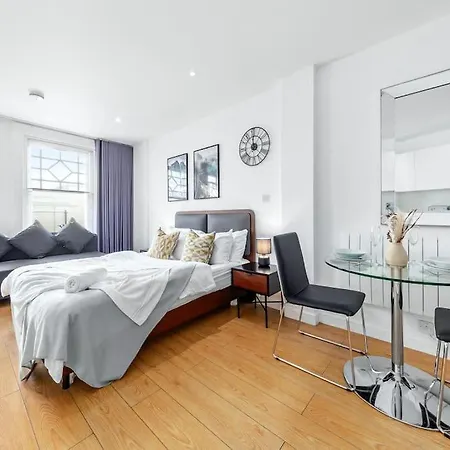 Apartment Modern Chic Piccadilly 1-br Vr14 London