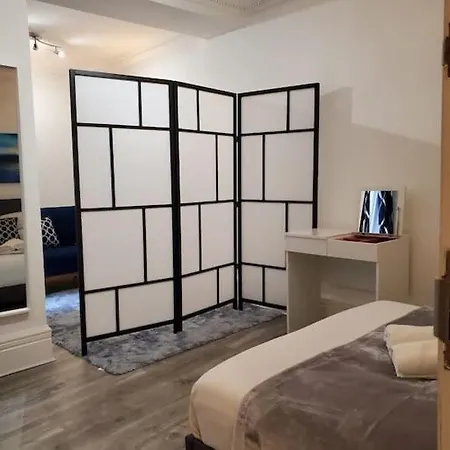 Apartment Chic Two Bed Flat In Fitzrovia *