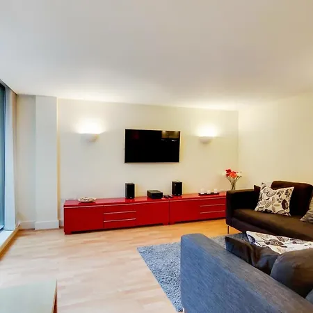 Apartment Spacious 2 Bed 2 Bath Kings Cross London