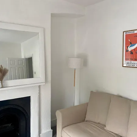 Apartment Beautiful Flat In Bow *