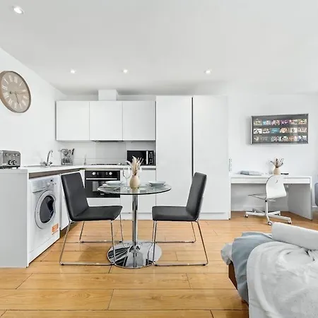 Spacious And Delightful Sleep 5 Piccadilly Vrc *
