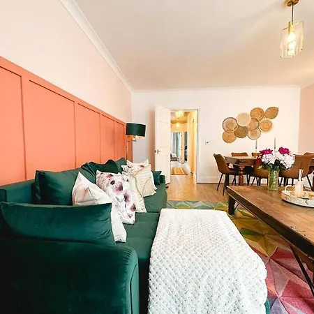 Apartamento Charming Spacious 2br Flat Near Station Parking *