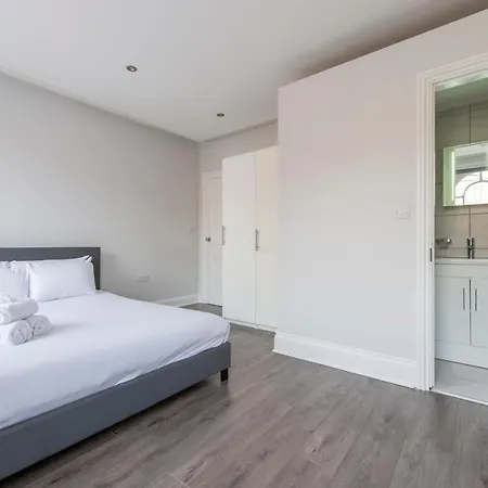 Charming Character House Holiday home London