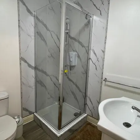 Comfy 2 Bedroom - Finchley Road, Apartment *