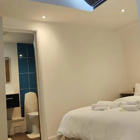 Apartment Printers Yard London