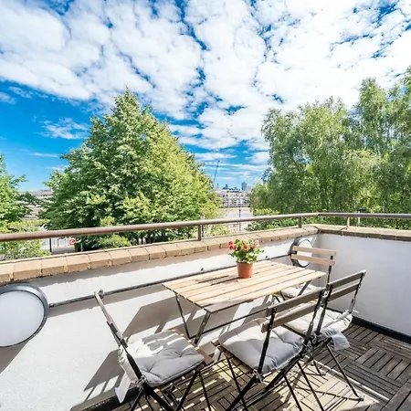 Apartment Altido 2-bed Flat W/ Thames View