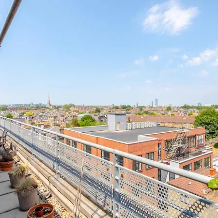 Apartment Lovely 2bd Flat With Balcony - Stoke Newington London