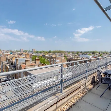 Lovely 2bd Flat With Balcony - Stoke Newington Apartment