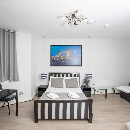 W6 Apartment *