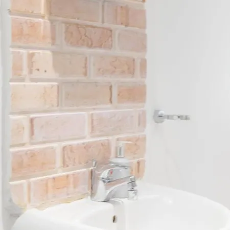 Lovely 2bd Flat With Balcony - Stoke Newington * London