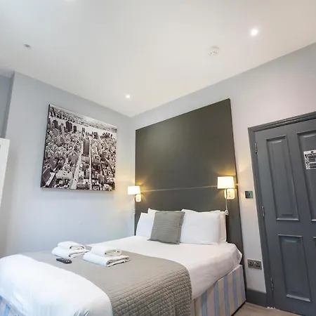 W6 * London