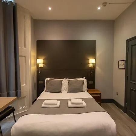 W6 London
