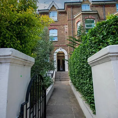 W6 Apartment *