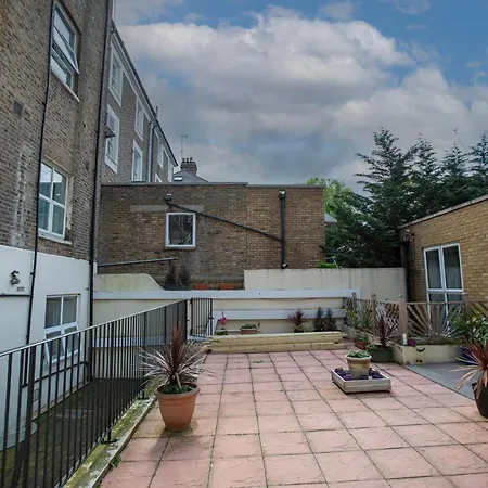 Apartment W6 *