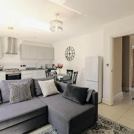 Oakside Holiday home Uxbridge