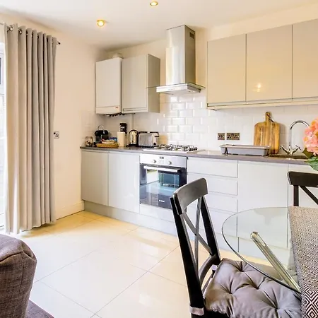 Oakside Uxbridge
