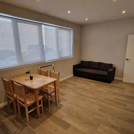 Dream Finchley 4 Min Walk To The Train * Hendon
