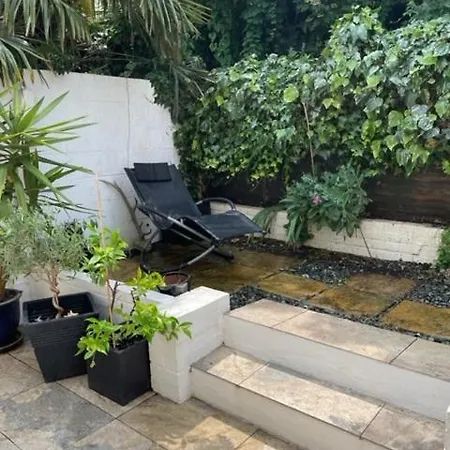 Joivy Cozy 1 Bed Flat With Garden In North Kensington Apartment London