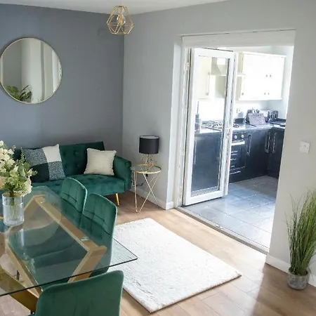 West London Hideaway - Free Parking! * Ealing