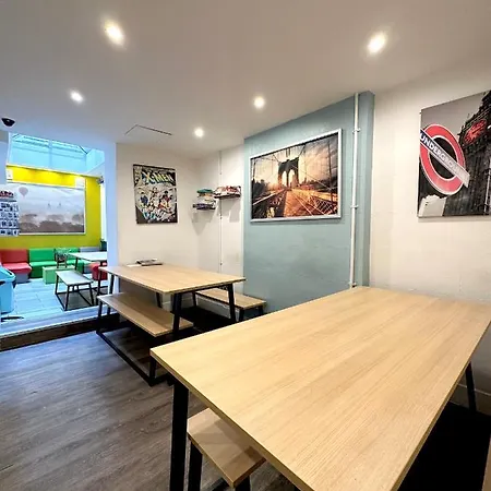 Smart Hyde Park Hostel London