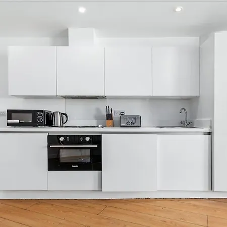 Modern Chic Piccadilly 1-br Vr14 Apartment