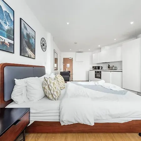 Apartment Modern Chic Piccadilly 1-br Vr14 London