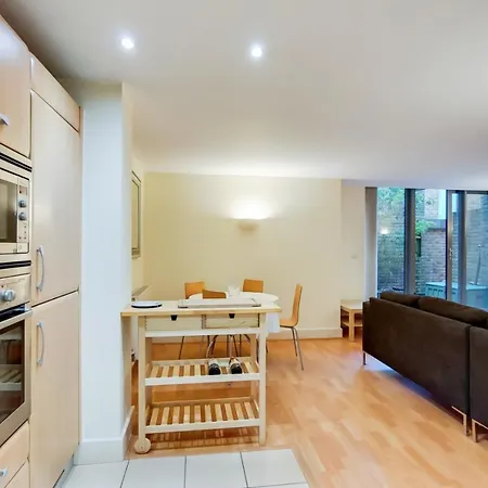 Spacious 2 Bed 2 Bath Kings Cross