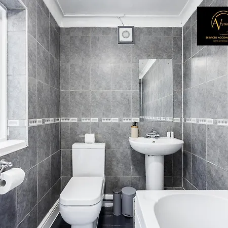 2 Bedroom House By Av Stays Short Lets Croydon With Free Wi-fi Vakantiehuis