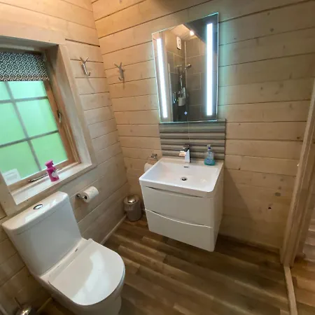 The Secret & Hideaway Caravan Lodge *