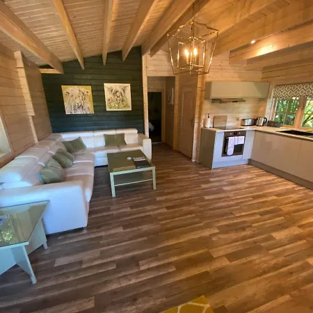 The Secret & Hideaway Caravan Lodge