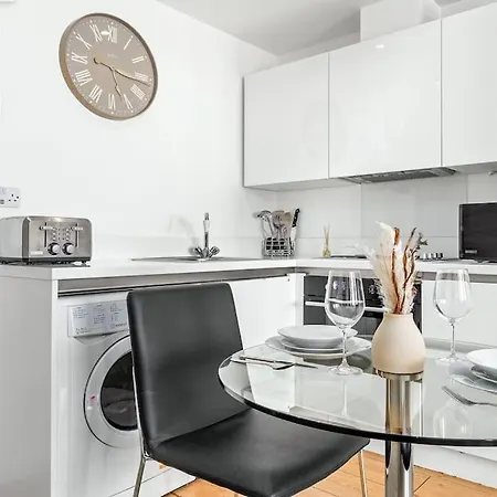 Spacious And Delightful Sleep 5 Piccadilly Vrc Apartment London
