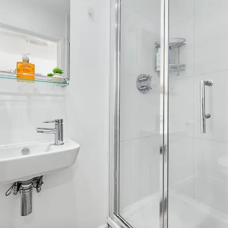 Spacious And Delightful Sleep 5 Piccadilly Vrc Apartment London