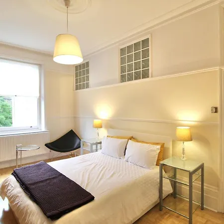 The At Athol House Apartment *