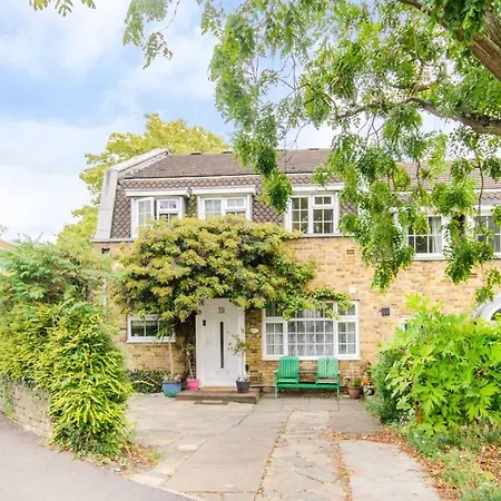 Leeward Gardens With Ensuite *