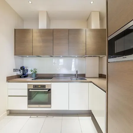 Apartment The Hertford Residences