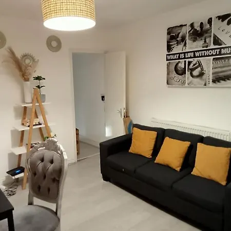 Cosy Flat In Whitechapel, London