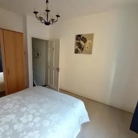 Cosy Flat In Whitechapel, *