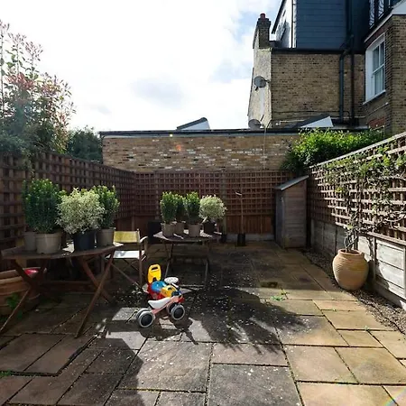 Pbc Perfect Family For Visiting Wimbledon Holiday home London