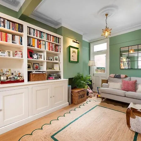 Holiday home Pbc Perfect Family For Visiting Wimbledon *