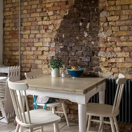 Pbc Perfect Family For Visiting Wimbledon Holiday home London