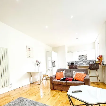 Apartament Beautiful 2-bed In Londyn