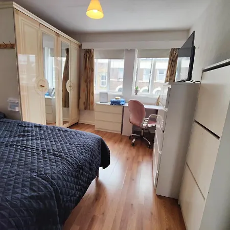 Beautiful And Homely Accommodation, Archway In Islington Near Camden Town London