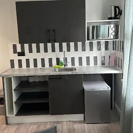 Guest&rest 13 Apartment *