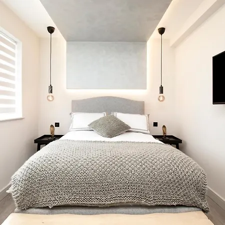 Apartment Luxury Spacious Modern New -fully Equipped *