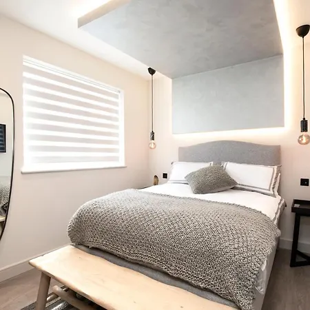 Luxury Spacious Modern New -fully Equipped *