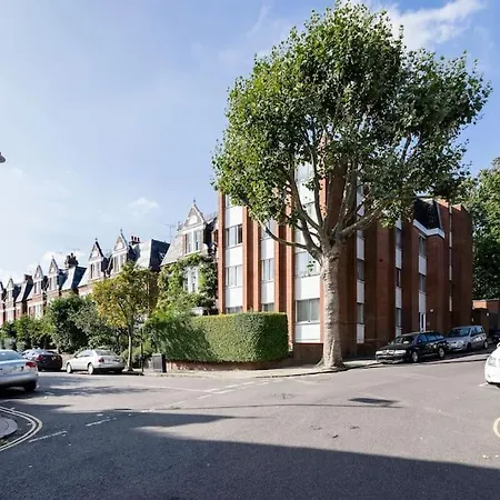 Big And Bright 2 X Double Bedroom Flat In Highgate Apartment *