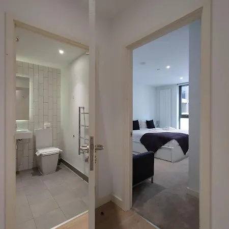 Fully Serviced One Bed In Royal Wharf Apartment London