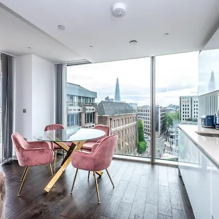 Apartament Luxury 2 Bedroom In Tower Hill *