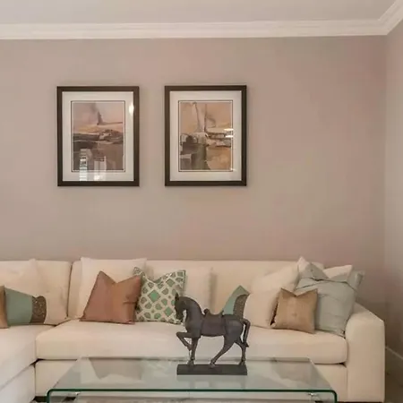 Apartment Mayfair W1 *